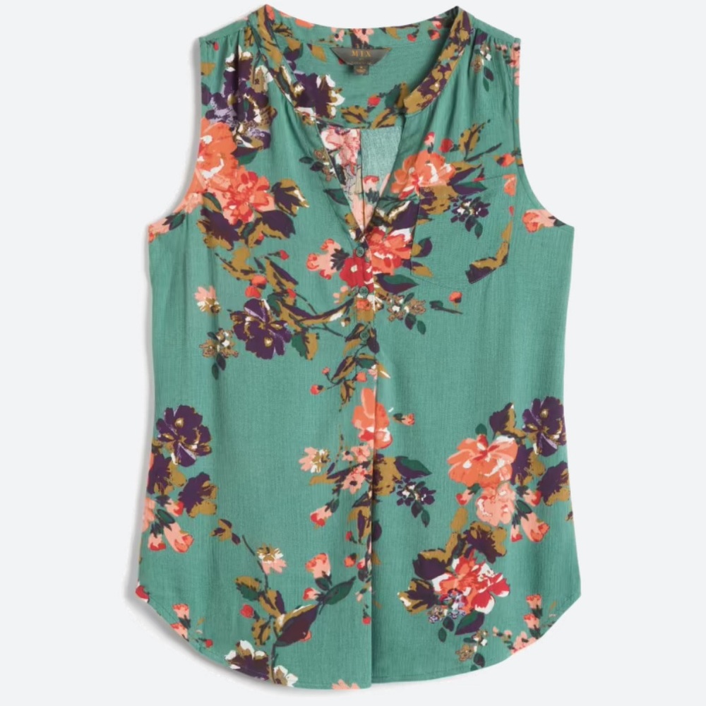 Market & Spruce tank with button trim and pocket